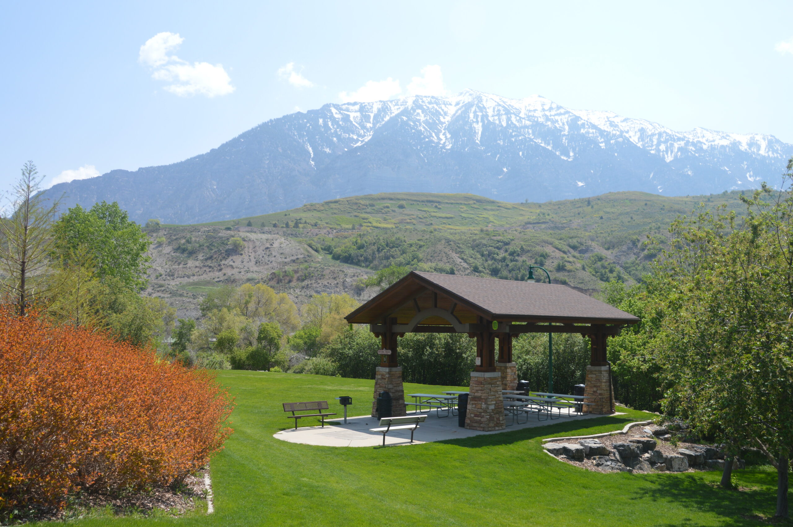 Picture of the 'Cliff View' pavilion at Mount Timpanogos park.