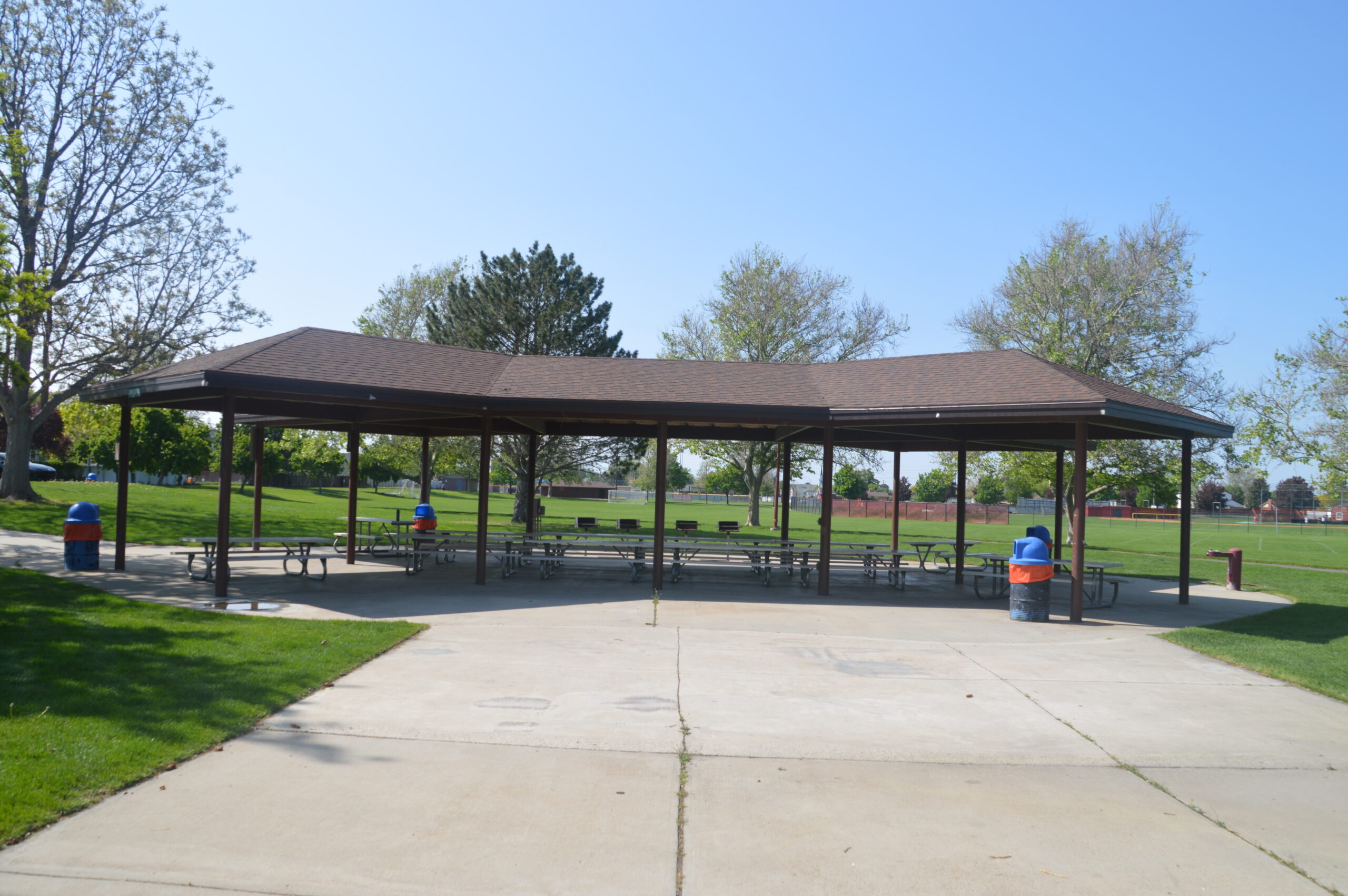 Picture of Northeast pavilion at Community park.