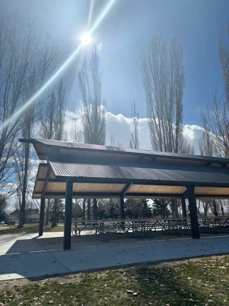 Picture of a pavilion at Nielsen's Grove park.
