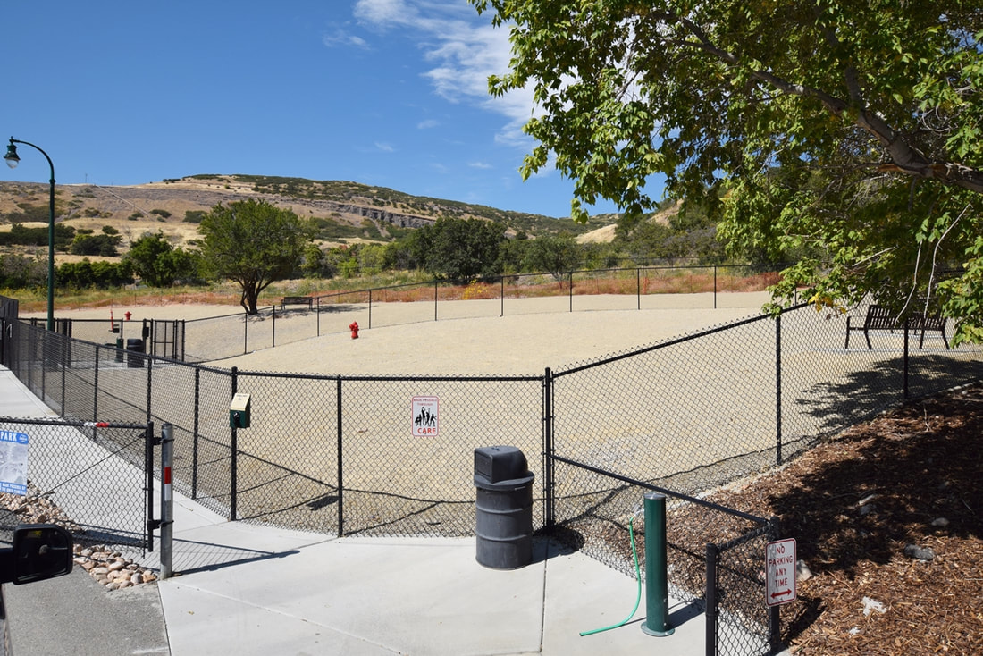Picture of the dog park at Mount Timpanogos park.