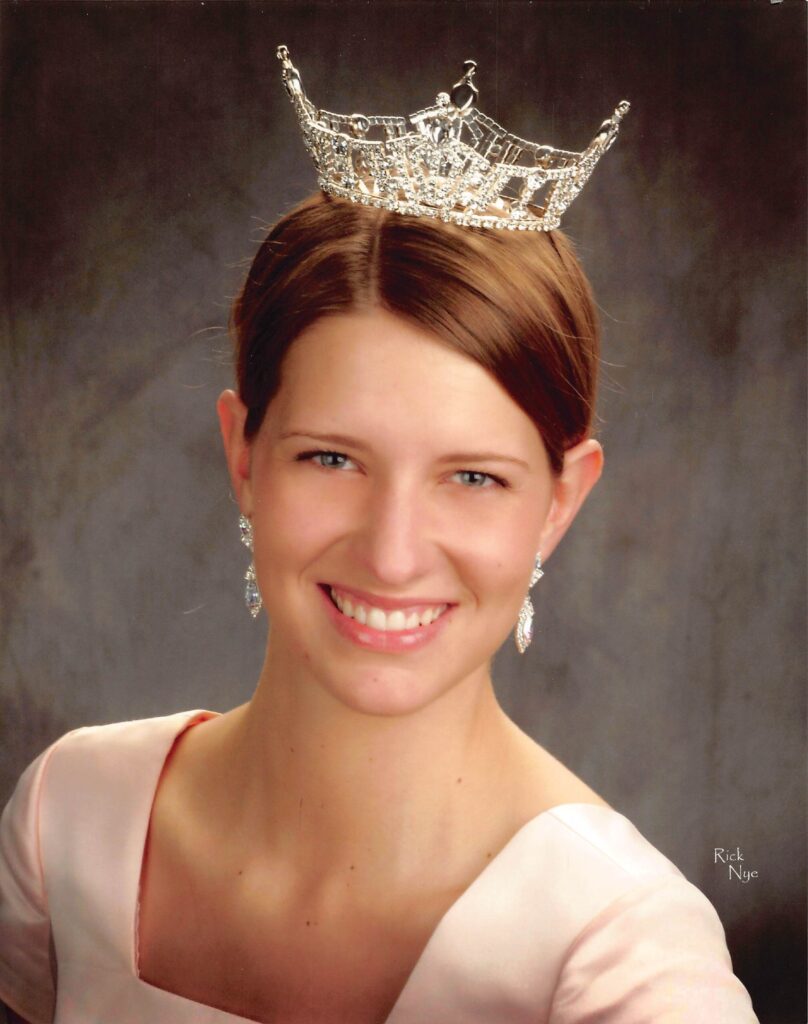 Picture of Gwen Bushman, Miss Orem 2004.
